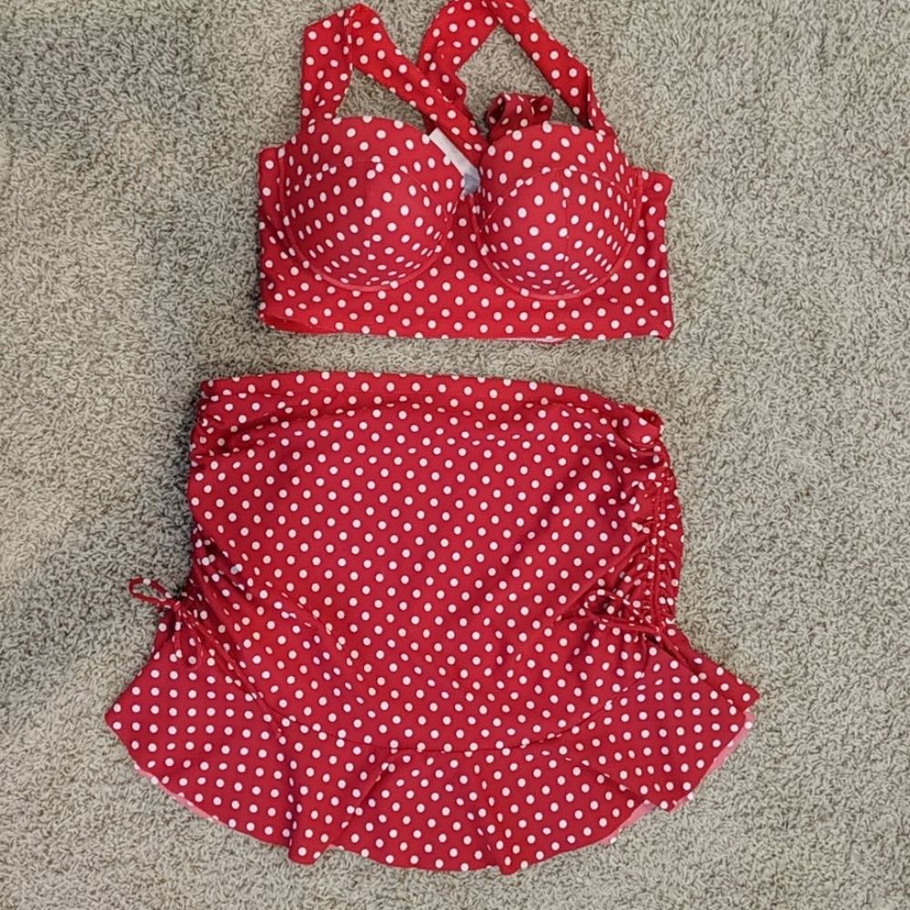 Torrid retro pin-up style sz18 polka dot swimsuit